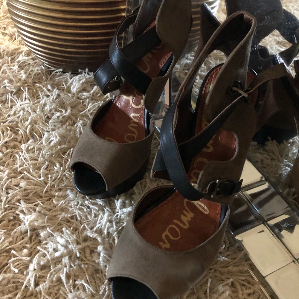 Heels - Picture 3 of 4